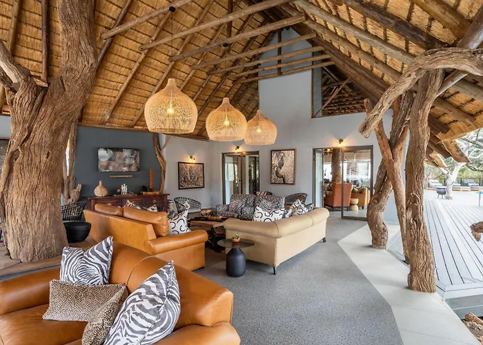 Tuningi Safari Lodge